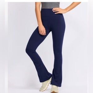 NWT Beyond Yoga PowerBeyond Strive Bootcut Pants - Small